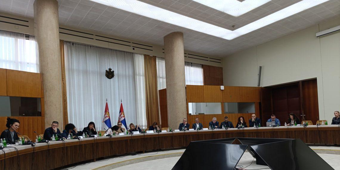 МИНИСТАРСТВО ПОКРЕНУЛО РАЗГОВОРЕ СА УДРУЖЕЊИМА И РОДИТЕЉИМА 22 МИНИСТАРСТВО ПОКРЕНУЛО РАЗГОВОРЕ СА УДРУЖЕЊИМА И РОДИТЕЉИМА