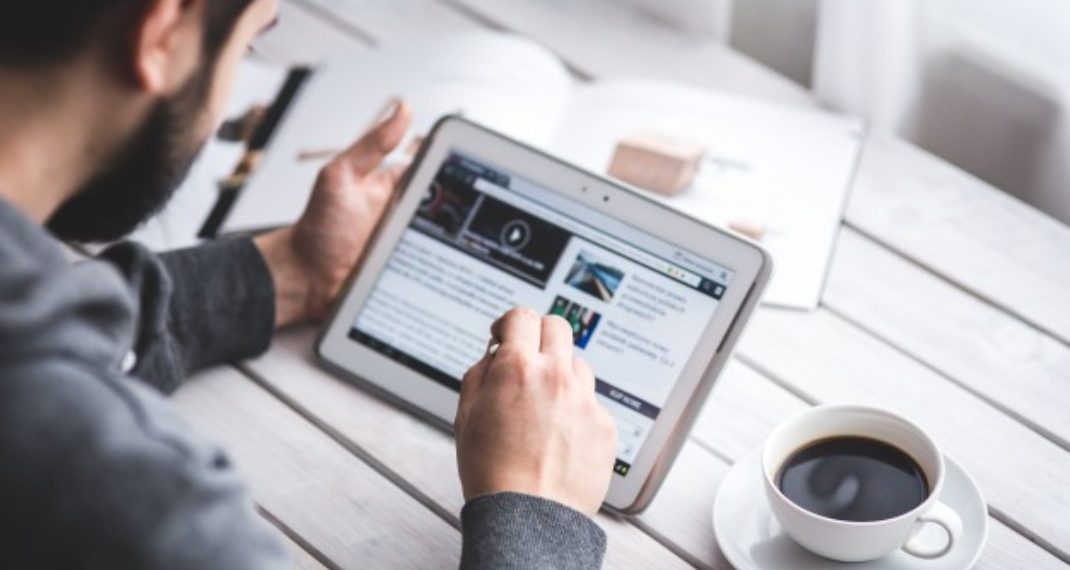 Како је настао први сајт 22 AM PRESS