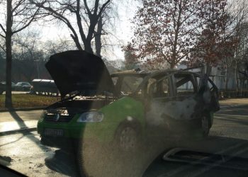 Пожар возила код железничке станице експлодирао Метан Видео