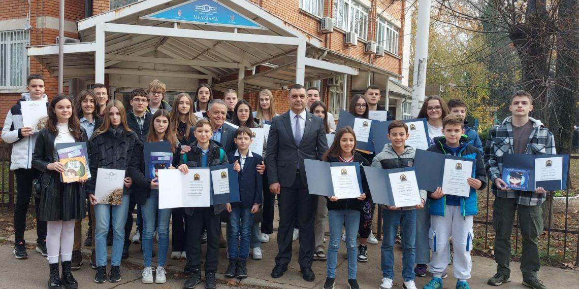 Уручене стипендије и награде Комисије Света Петка