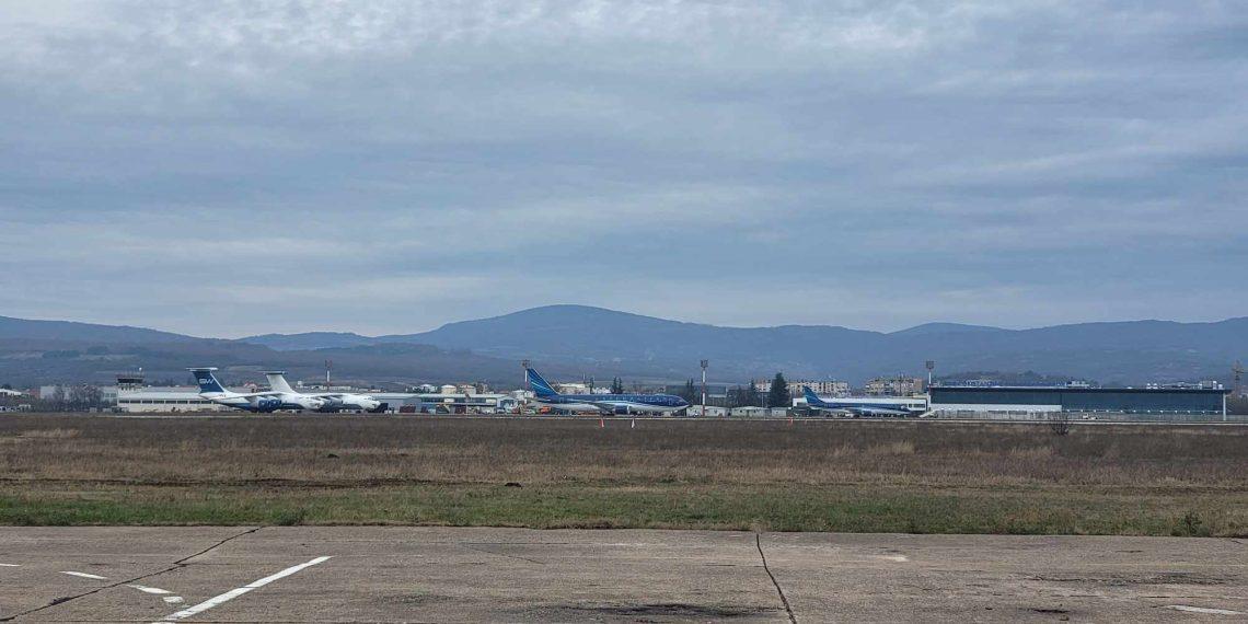 ПРЕДСТАВЉЕН МОЋНИ ДРОН УБИЦА ВУЧИЋ СА АЛИЈЕВИМ НА ПРИКАЗУ