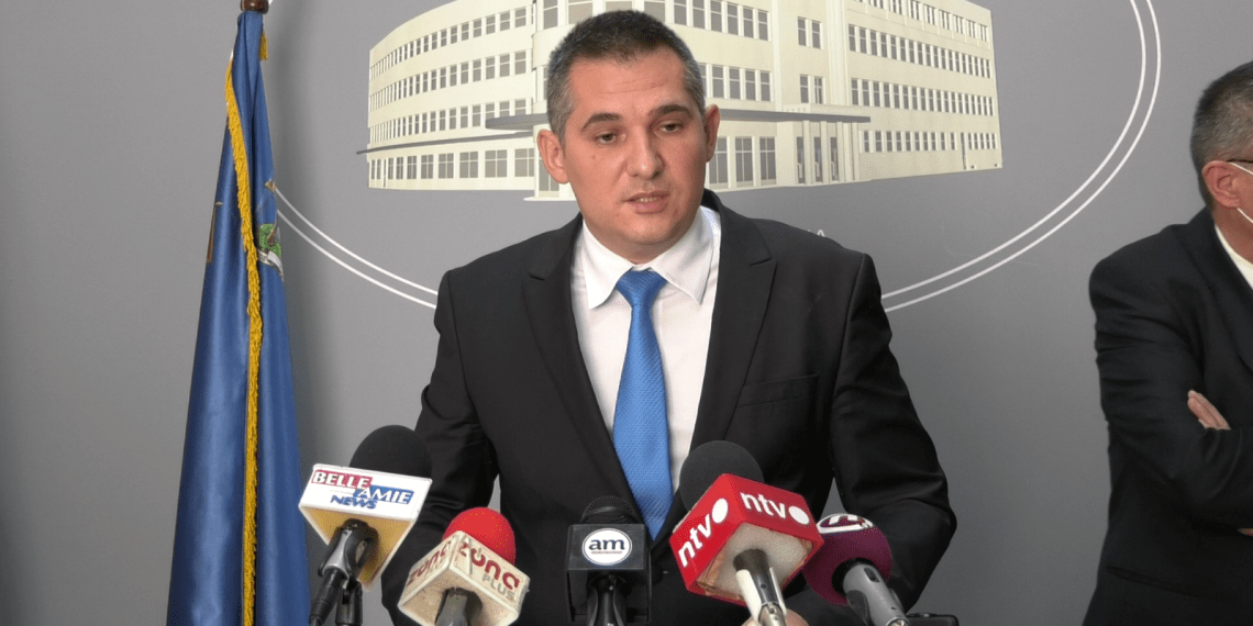 Нишка опозиција прво решити загађеност ваздуха, па тек онда да се мисли о аква парку?! 22 AM PRESS