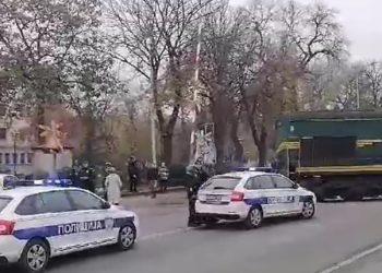 Воз ударио дечака на пружном прелазу