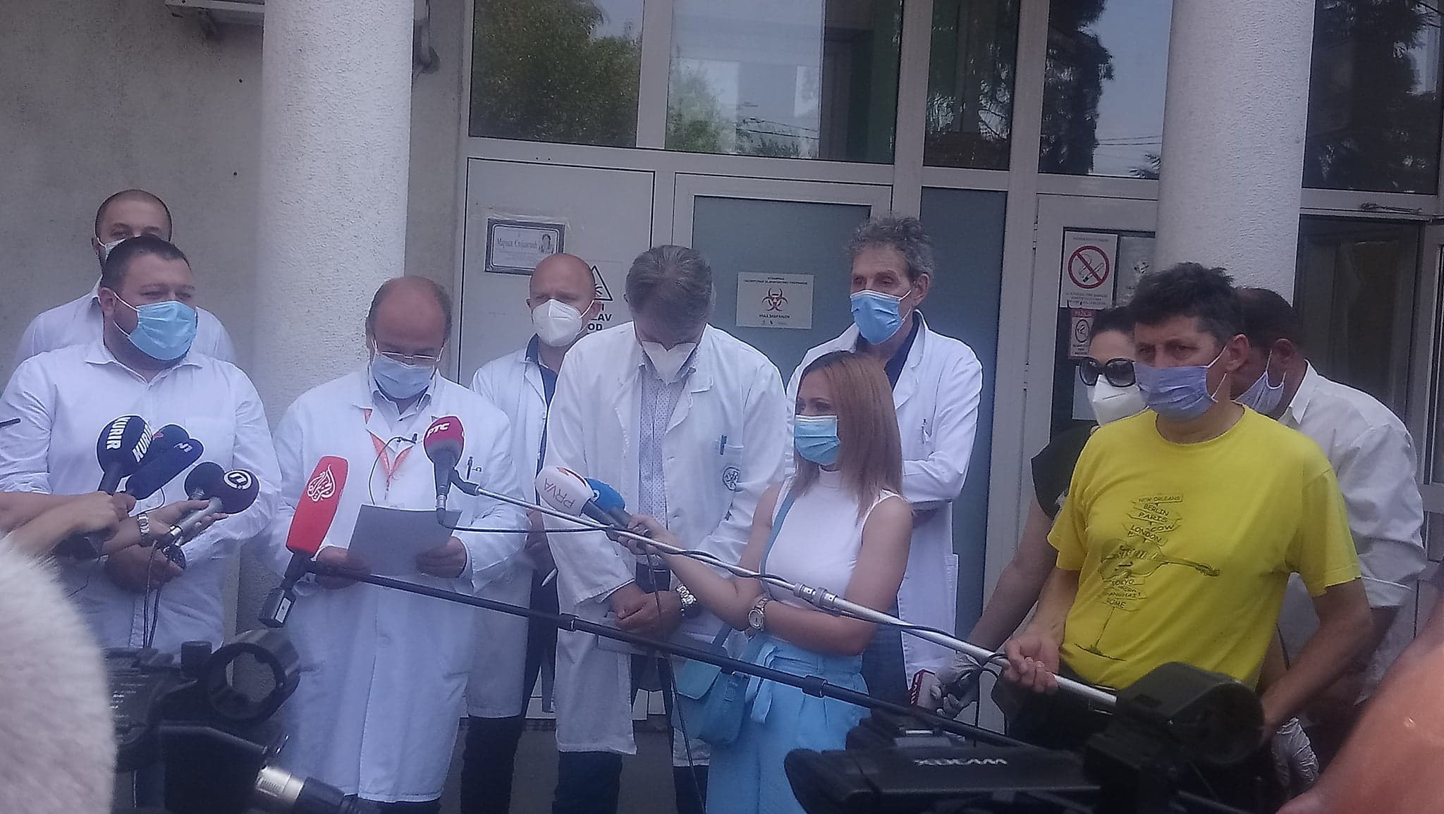 PRES NKC ПРВА КОНФЕРЕНЦИЈА ЗА МЕДИЈЕ КЛИНИЧКОГ ЦЕНТРА НИШ ОД ПОЧЕТКА ПАНДЕМИЈЕ ЦОВИД 19