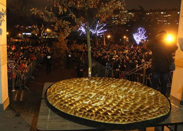 0 ЛОМЉЕЊЕ ЧЕСНИЦЕ У ОРГАНИЗАЦИЈИ ГРАДСКЕ ОПШТИНЕ МЕДИЈАНА И НИШКЕ ЕПАРХИЈЕ (ВИДЕО)