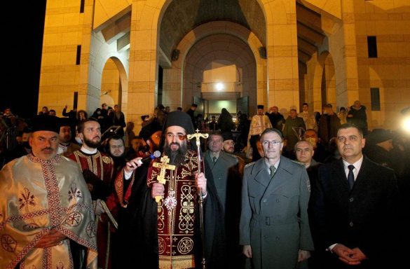 6 ЛОМЉЕЊЕ ЧЕСНИЦЕ У ОРГАНИЗАЦИЈИ ГРАДСКЕ ОПШТИНЕ МЕДИЈАНА И НИШКЕ ЕПАРХИЈЕ (ВИДЕО)