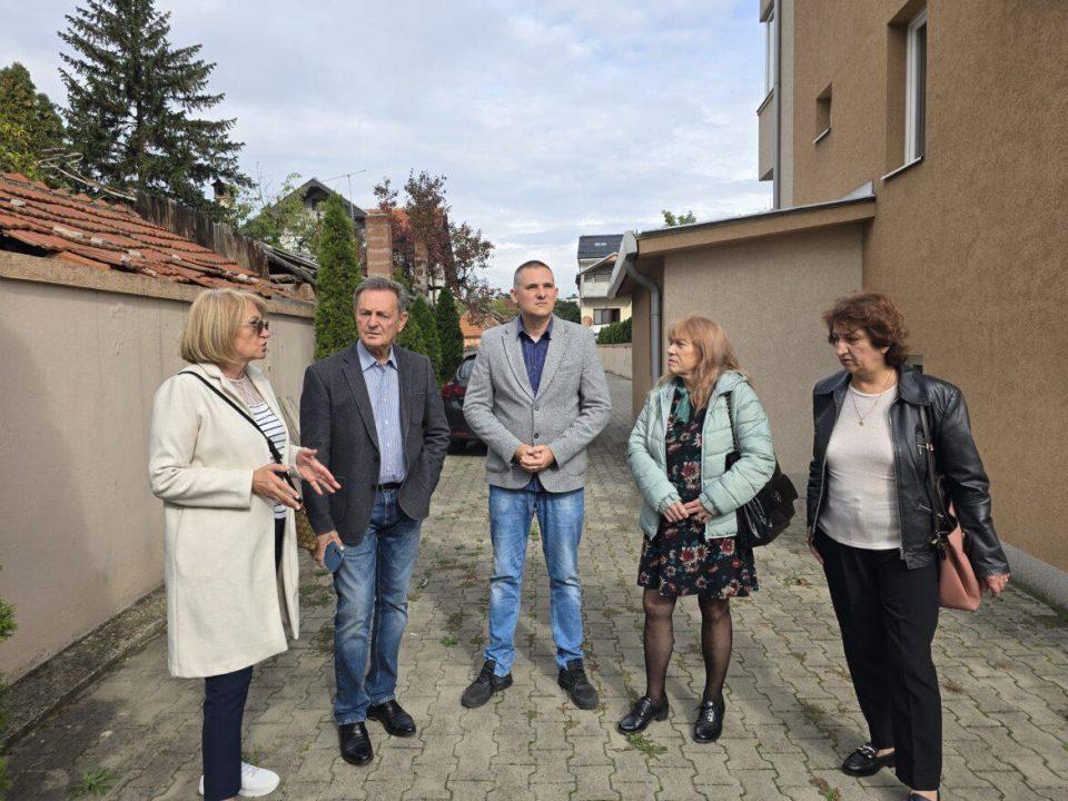 NIS MOJ GRAD 1170X878 1 МЕДИЈАНА УЛАЖЕ 4 МИЛИОНА ДИНАРА У УРЕЂЕЊЕ МЕЂУБЛОКОВСКИХ ПРОСТОРА – УПРАВНИЦИ ЗГРАДА ПРОПУСТИЛИ ПРИЛИКУ