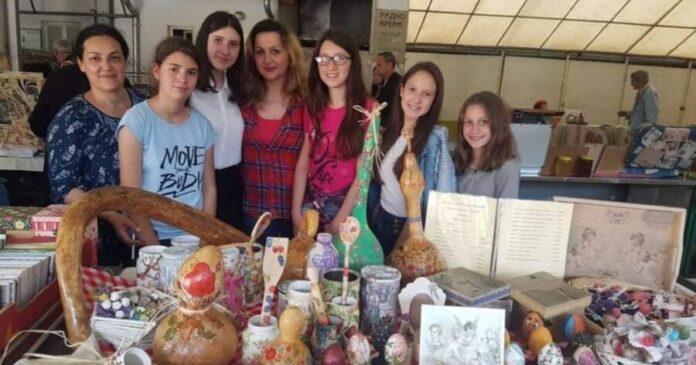 ZADRUGARI E1696407829243 696X365 1 УЧЕНИЧКЕ ЗАДРУГЕ ИЗ СИЋЕВА И ГАБРОВЦА ДОБИЛЕ ПОДСТИЦАЈНА СРЕДСТВА